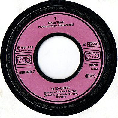 Noys Toys : O-Io-Oops (7", Single)