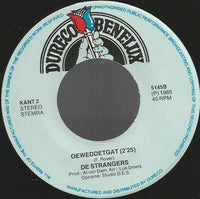 De Strangers : Azzek Op Vakantie Gon (7", Single)