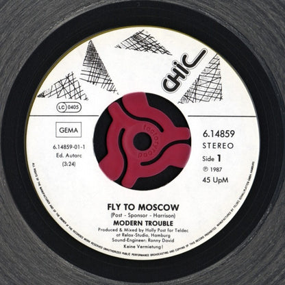 Modern Trouble : Fly To Moscow (7", Single, Ltd, Cle)