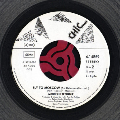 Modern Trouble : Fly To Moscow (7", Single, Ltd, Cle)